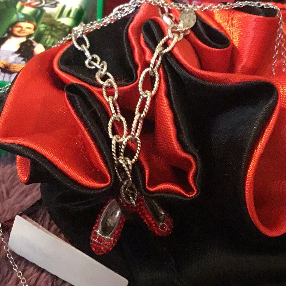 NWT Wizard of Oz 75th Anniversary Edition Necklace & Bracelet Set - Picture 5 of 16